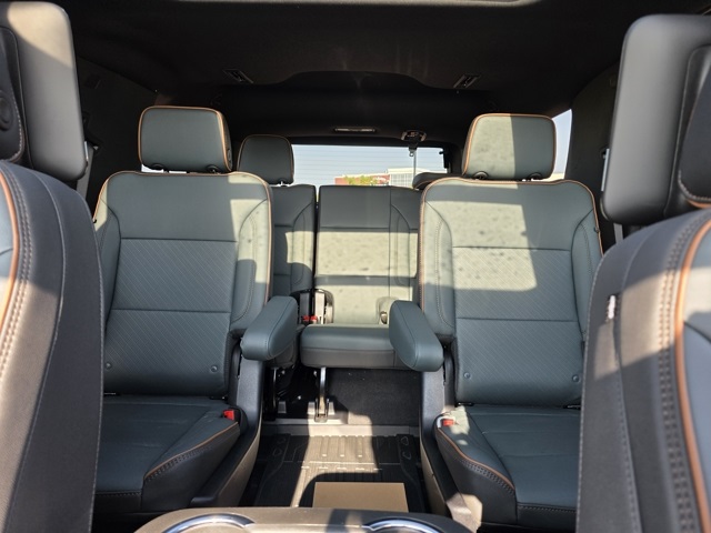 2025 GMC Yukon 4WD AT4