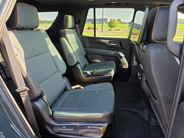 2025 GMC Yukon 4WD AT4