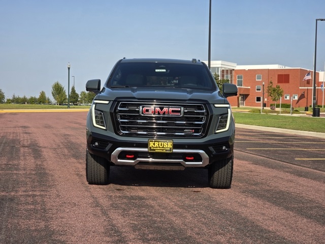 2025 GMC Yukon 4WD AT4