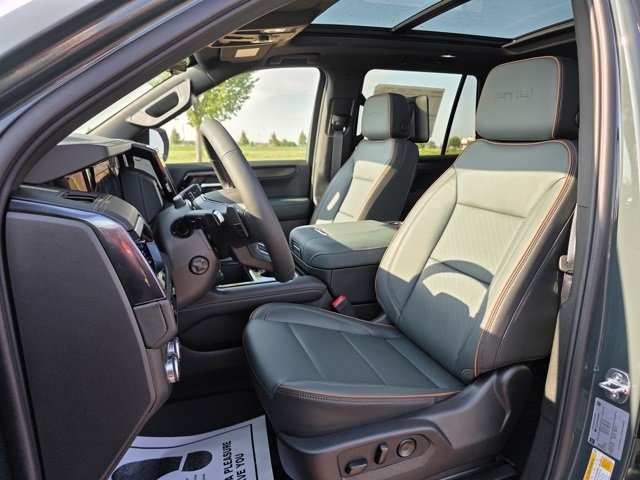2025 GMC Yukon 4WD AT4