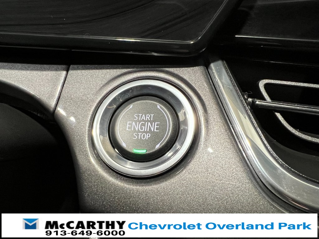 Used 2025 Chevrolet Trax SUV