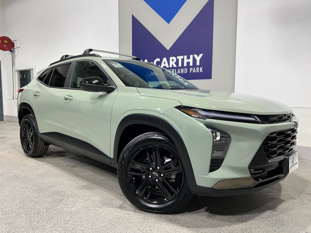 Used 2025 Chevrolet Trax SUV