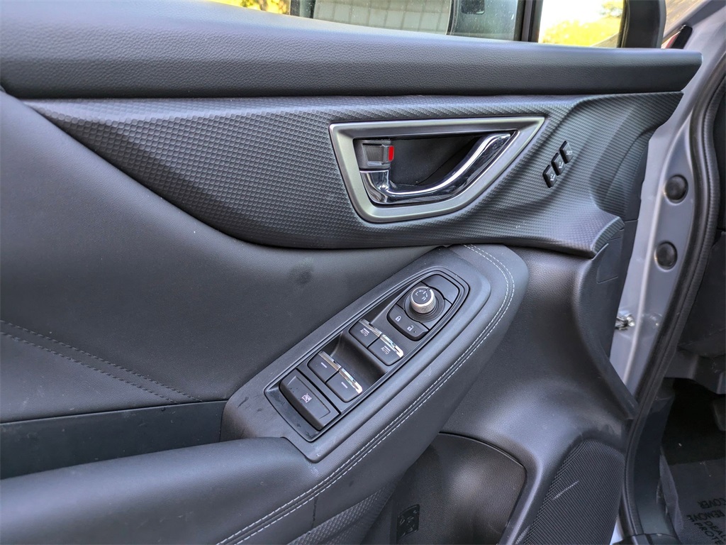 2023 Subaru Forester Touring photo 10