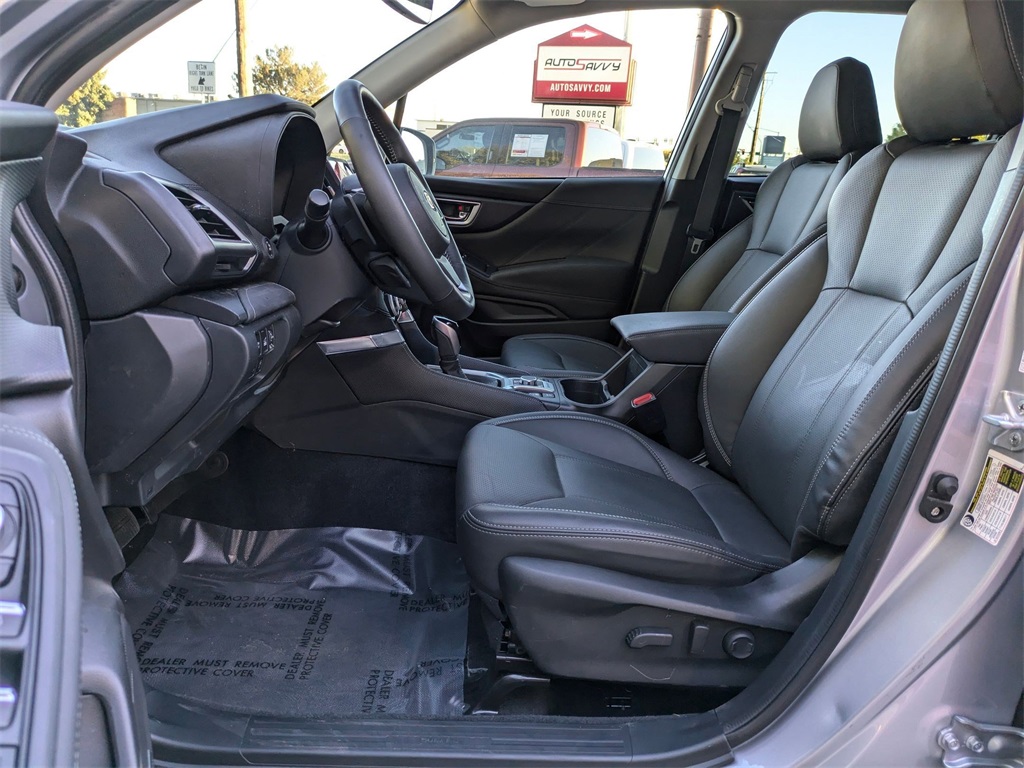 2023 Subaru Forester Touring photo 12