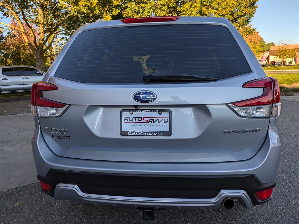 2023 Subaru Forester Touring photo 5
