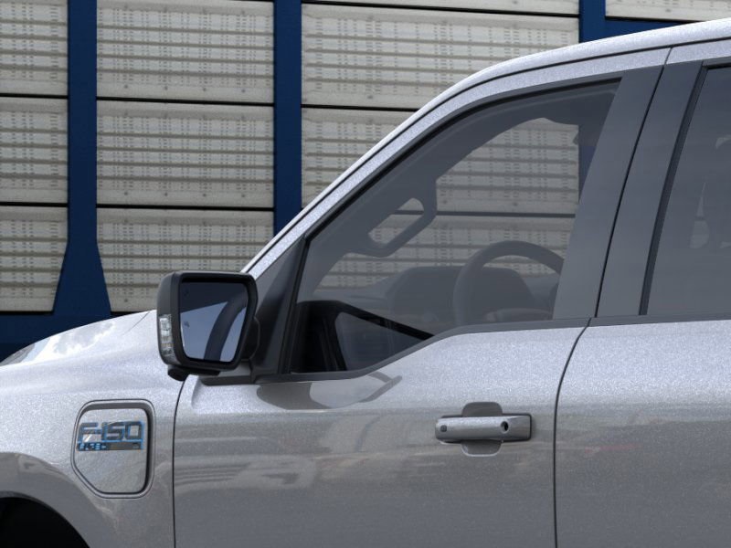 2025 Ford F-150 Lightning photo 19