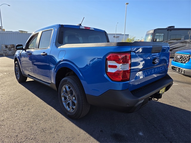 New 2025 Ford Maverick XLT 4D Crew Cab