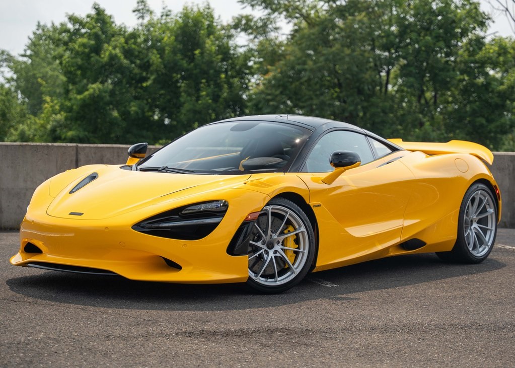2025 McLaren 750S Base