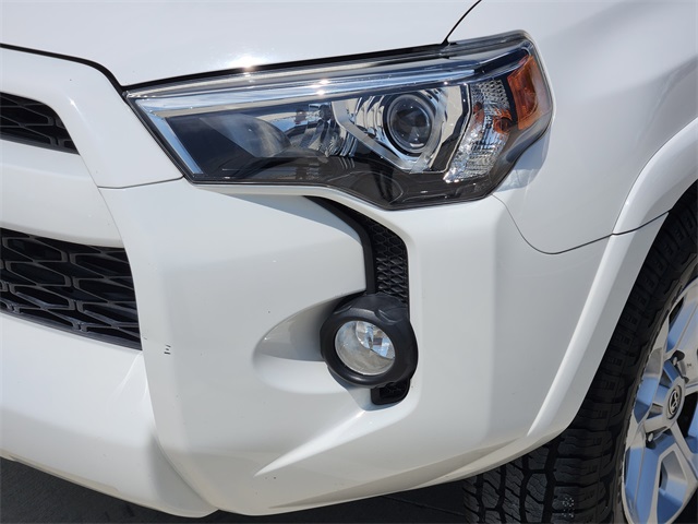 2018 White Toyota 4Runner RWD SUV