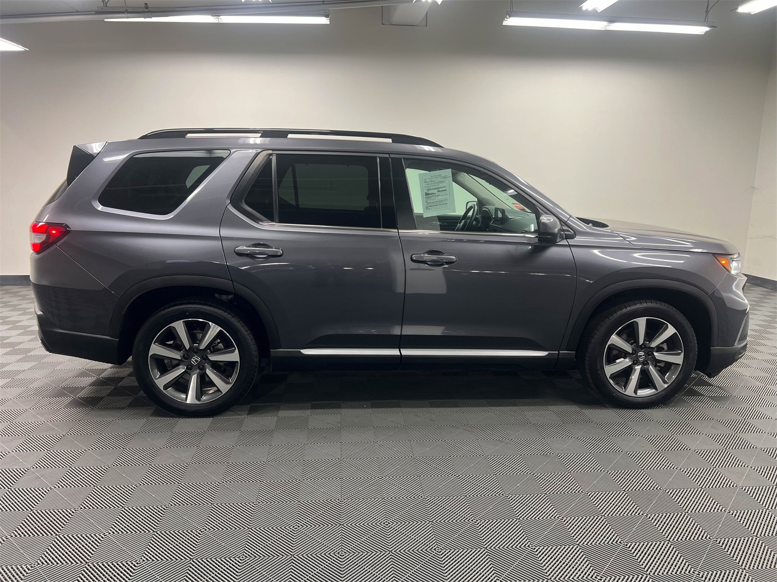 used 2023 Honda Pilot car, priced at $41,996