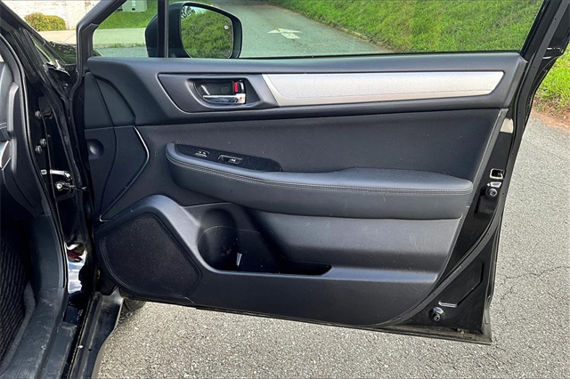2018 Crystal Black Silica Subaru Outback 2.5i Premium AWD SUV