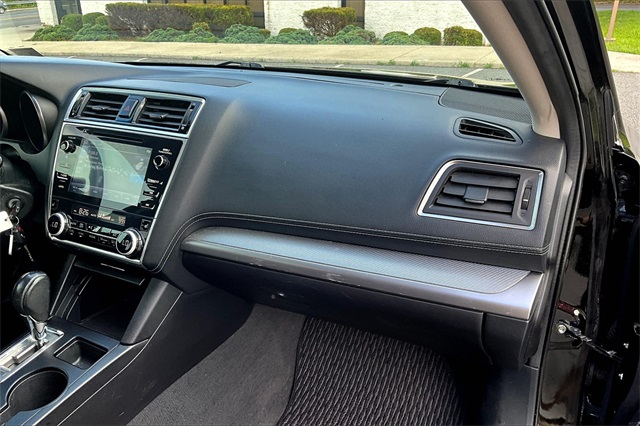 2018 Crystal Black Silica Subaru Outback 2.5i Premium AWD SUV