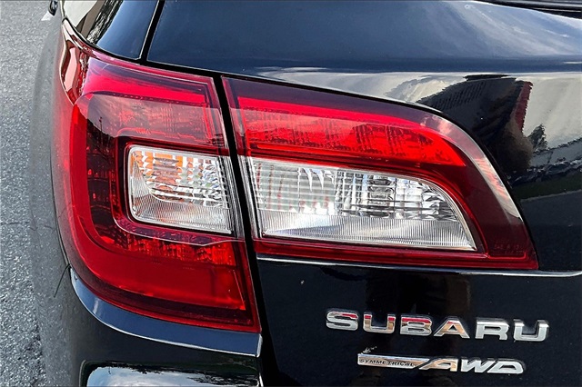 2018 Crystal Black Silica Subaru Outback 2.5i Premium AWD SUV