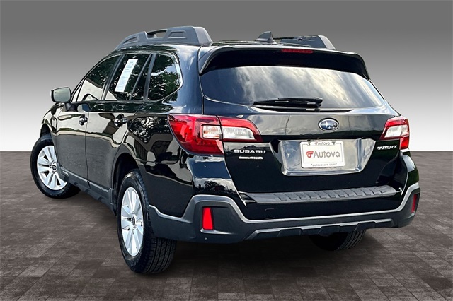 2018 Crystal Black Silica Subaru Outback 2.5i Premium AWD SUV