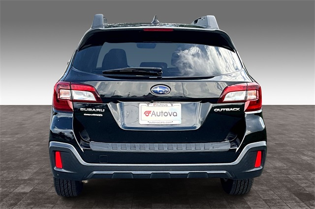 2018 Crystal Black Silica Subaru Outback 2.5i Premium AWD SUV