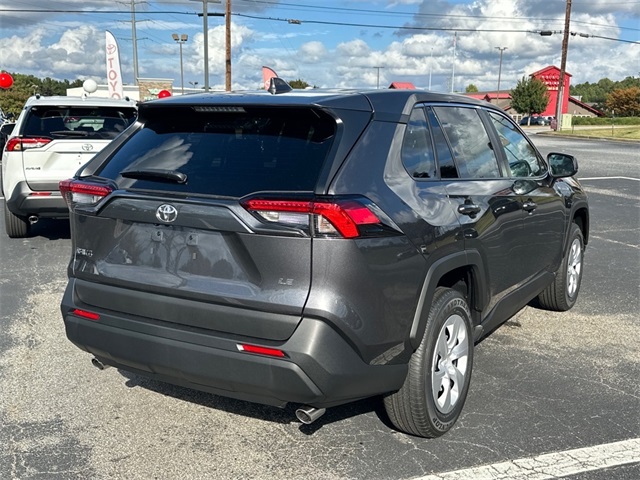 2025 Toyota RAV4 LE photo 2