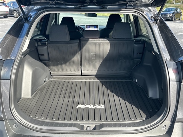 2025 Toyota RAV4 LE photo 4