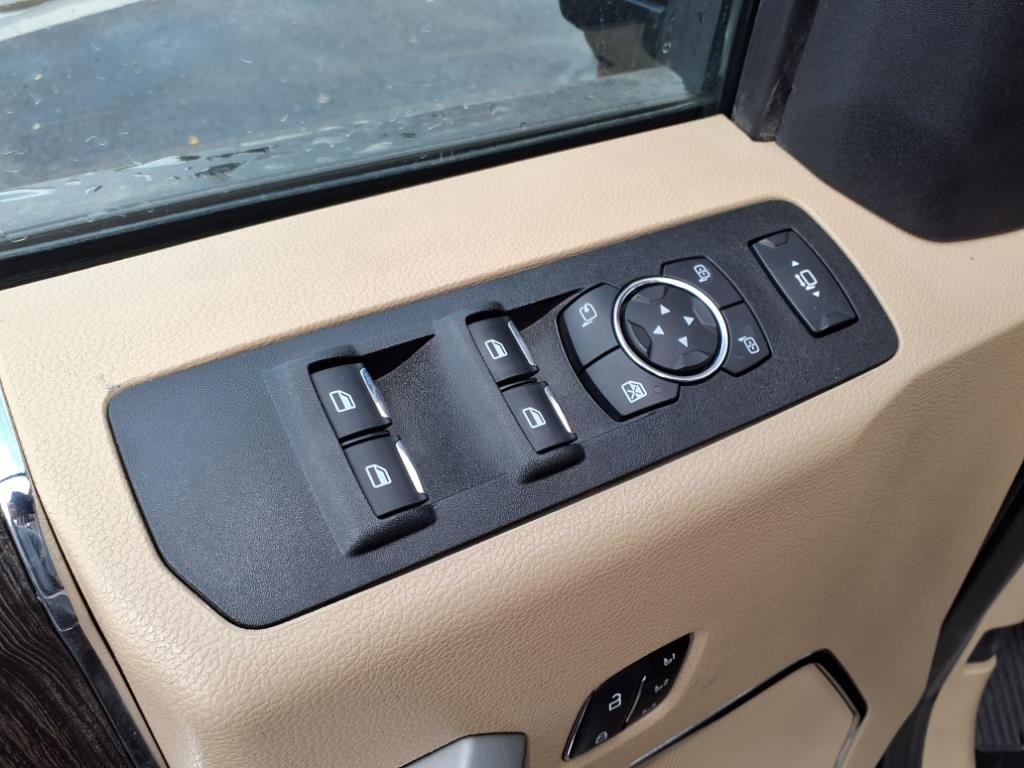 2021 Ford F-250 photo 25