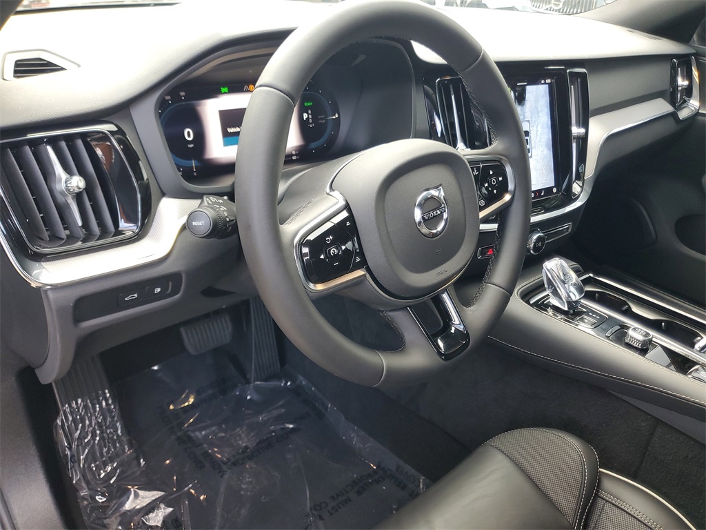 used 2024 Volvo S60 Recharge Plug-In Hybrid car, priced at $36,495