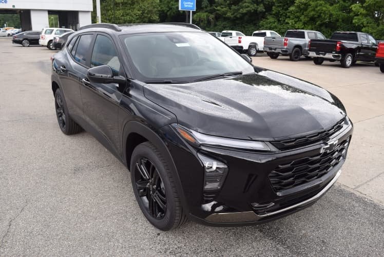 2025 Black Metallic Chevrolet Trax ACTIV FWD SUV