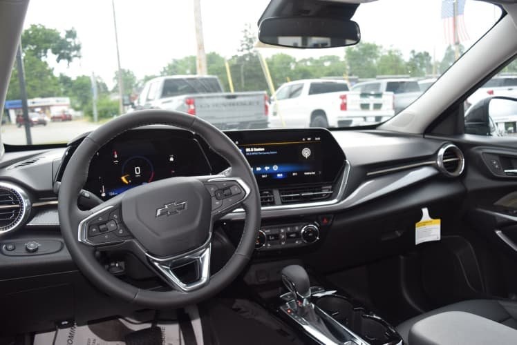 2025 Black Metallic Chevrolet Trax ACTIV FWD SUV