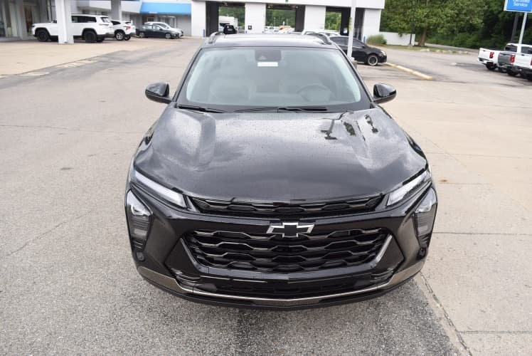 2025 Black Metallic Chevrolet Trax ACTIV FWD SUV
