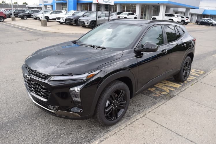 2025 Black Metallic Chevrolet Trax ACTIV FWD SUV