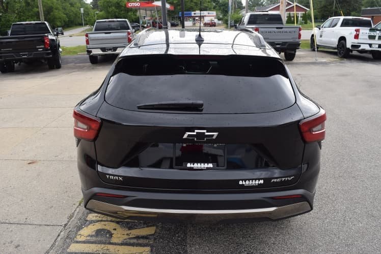 2025 Black Metallic Chevrolet Trax ACTIV FWD SUV