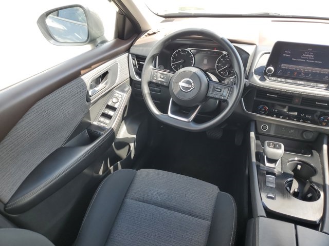 2023 Gun Metallic Nissan Rogue SV FWD SUV