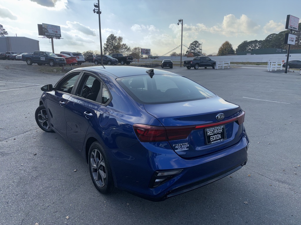 2019 Kia Forte LXS photo 2