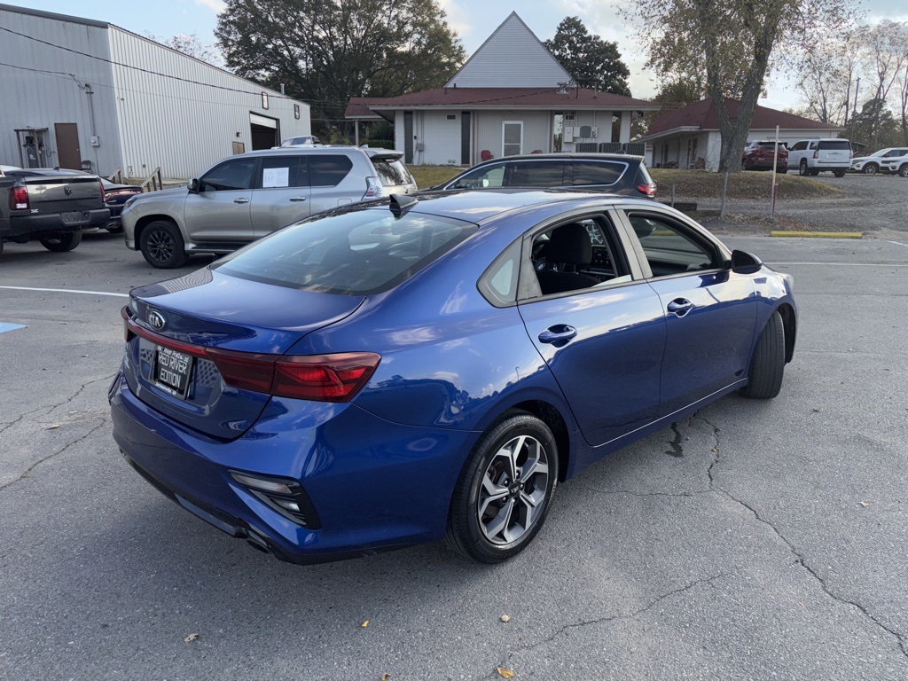 2019 Kia Forte LXS photo 4