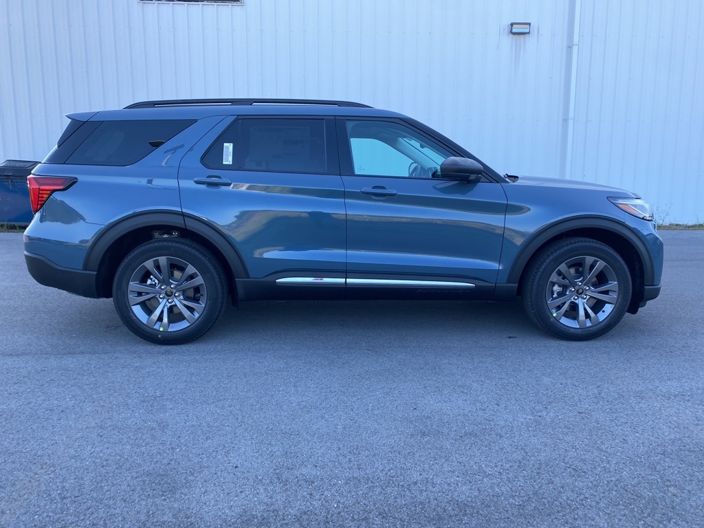 2025 Ford Explorer photo 15