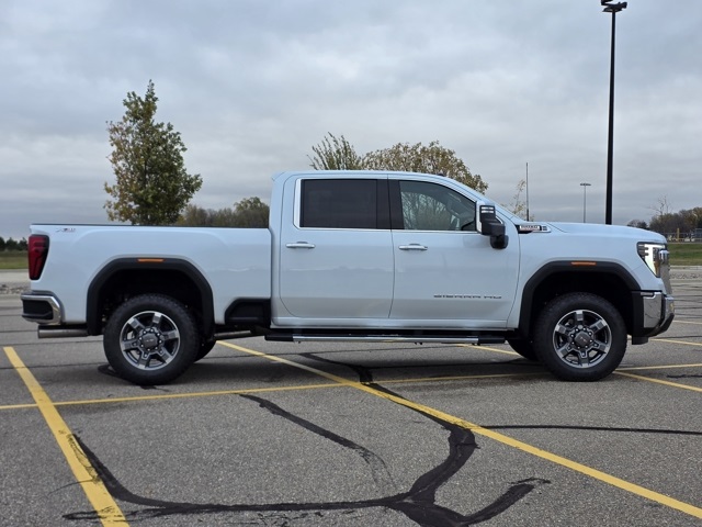 2026 GMC Sierra 3500HD Crew Cab, Long Bed, SLT Dual Rear Wheel, 4WD