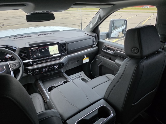 2026 GMC Sierra 3500HD Crew Cab, Long Bed, SLT Dual Rear Wheel, 4WD