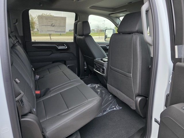 2026 GMC Sierra 3500HD Crew Cab, Long Bed, SLT Dual Rear Wheel, 4WD