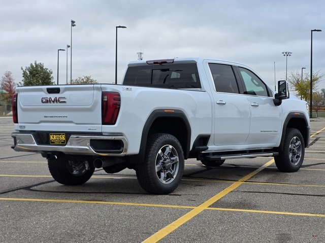2026 GMC Sierra 3500HD Crew Cab, Long Bed, SLT Dual Rear Wheel, 4WD
