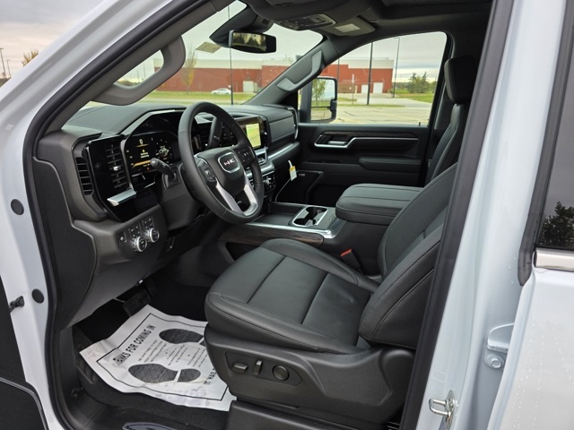 2026 GMC Sierra 3500HD Crew Cab, Long Bed, SLT Dual Rear Wheel, 4WD