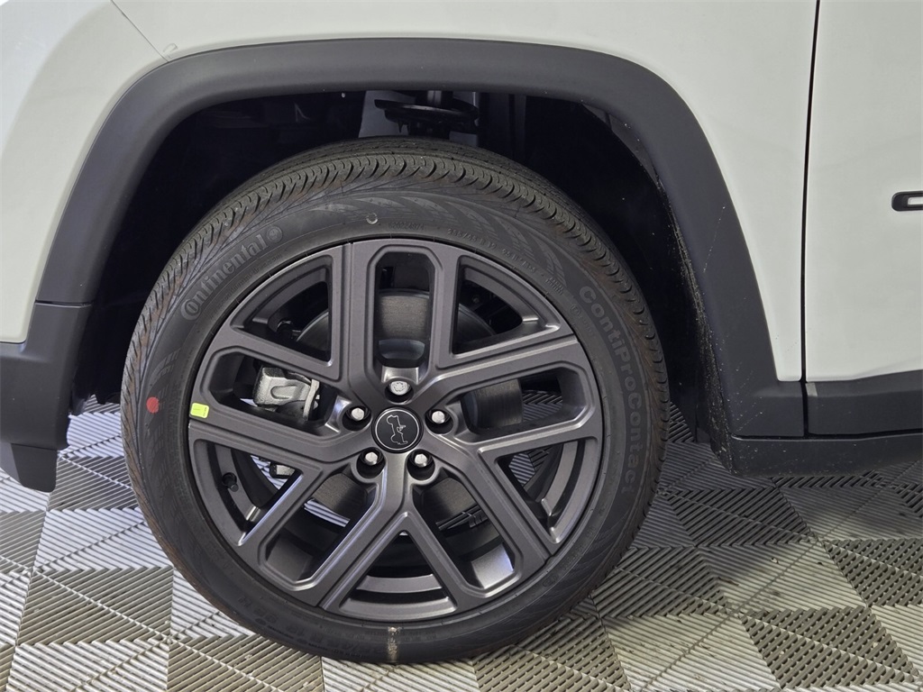 new 2026 Jeep Compass car, priced at $25,710