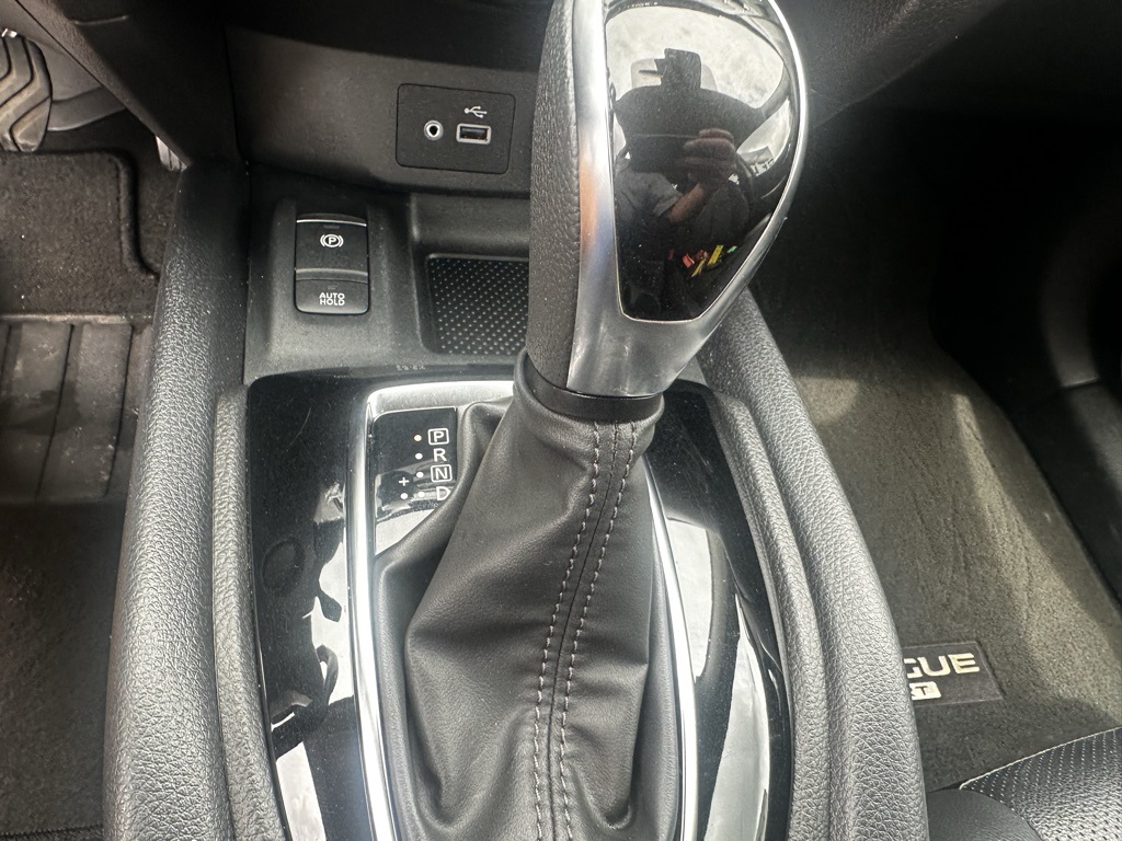 2021 Gun Metallic Nissan Rogue Sport SL FWD SUV