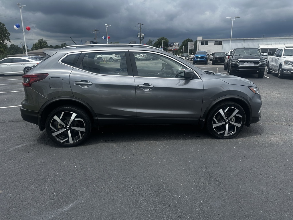 2021 Gun Metallic Nissan Rogue Sport SL FWD SUV