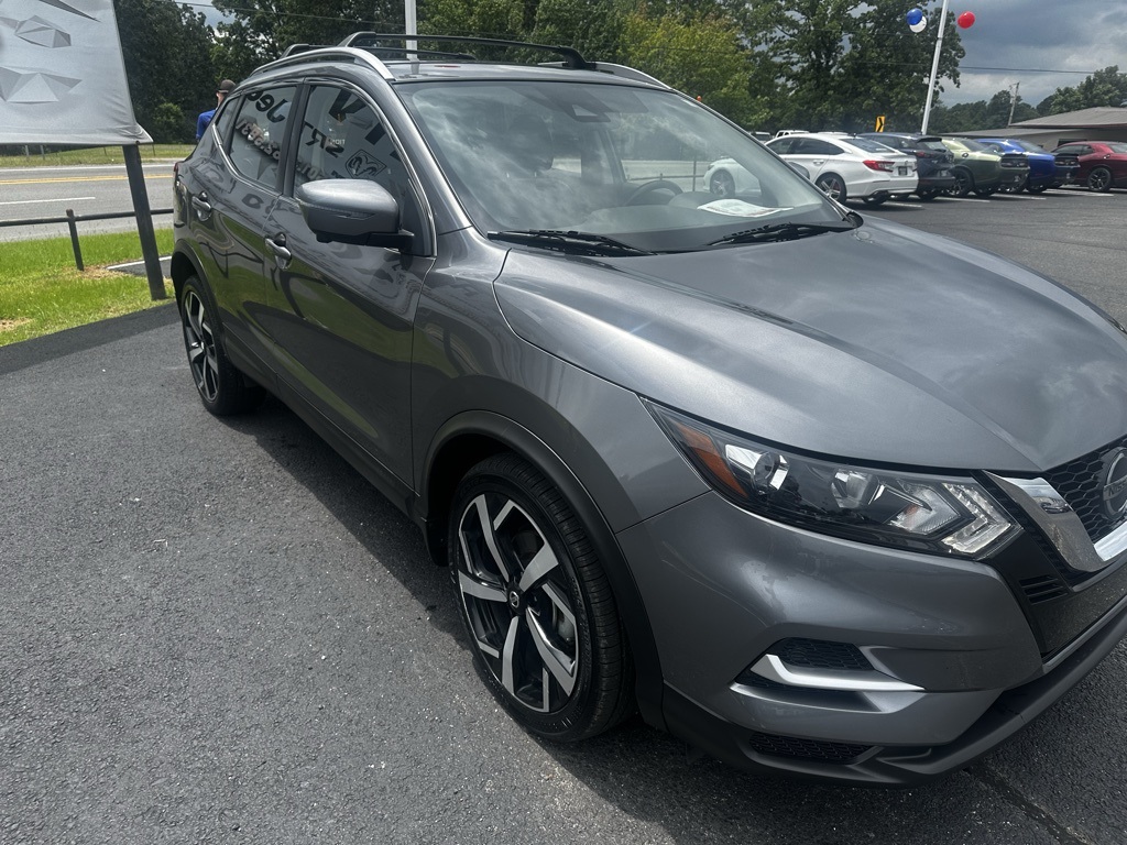 2021 Gun Metallic Nissan Rogue Sport SL FWD SUV