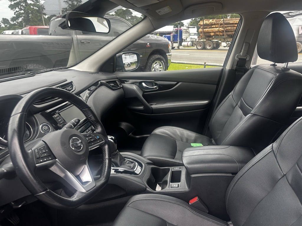 2021 Gun Metallic Nissan Rogue Sport SL FWD SUV