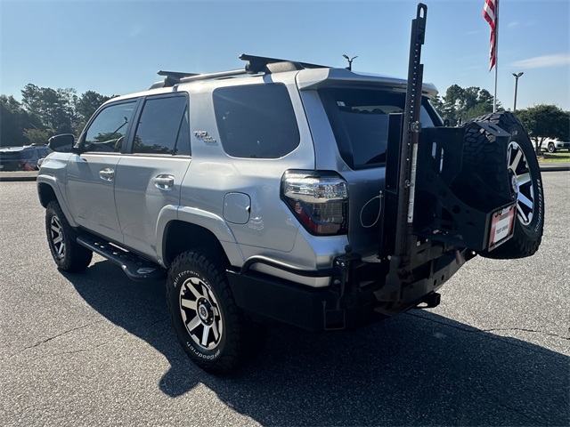 2020 Toyota 4Runner TRD Off-Road Premium photo 3