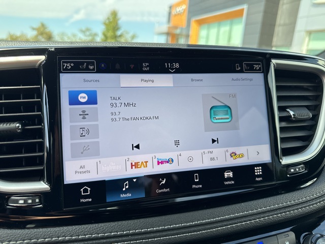2026 Chrysler Pacifica photo 21
