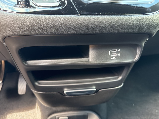 2026 Chrysler Pacifica photo 23