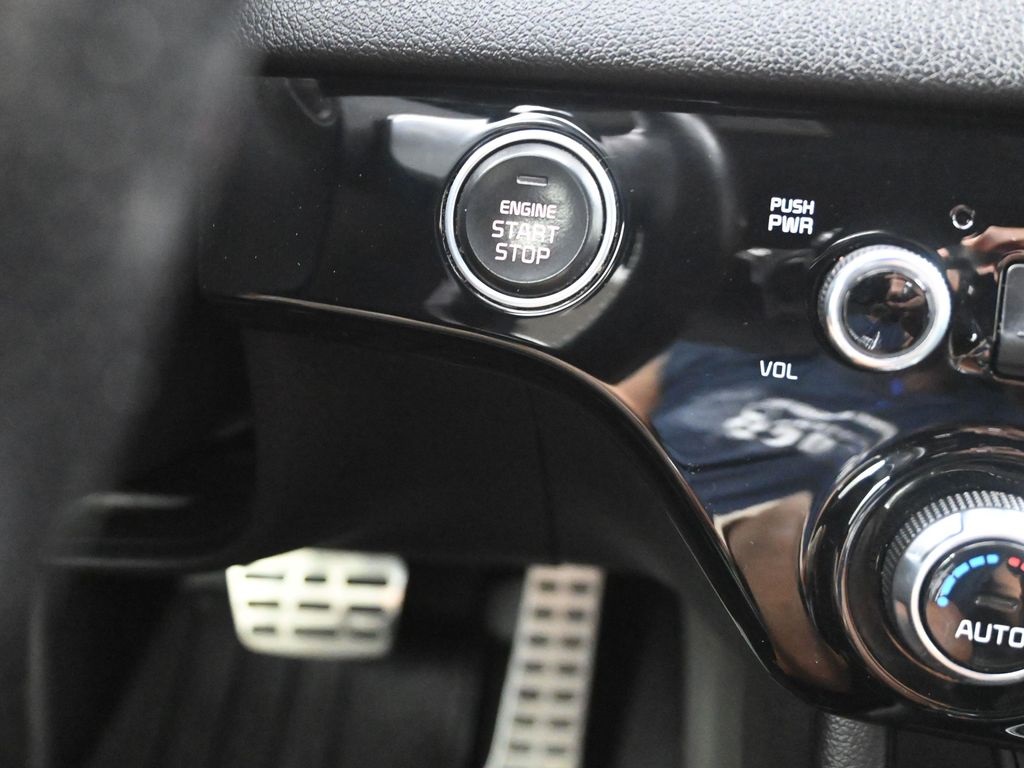 2020 Kia Sportage S photo 22