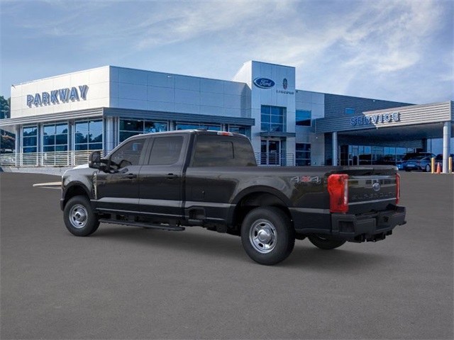2026 Ford F-350 XL photo 4