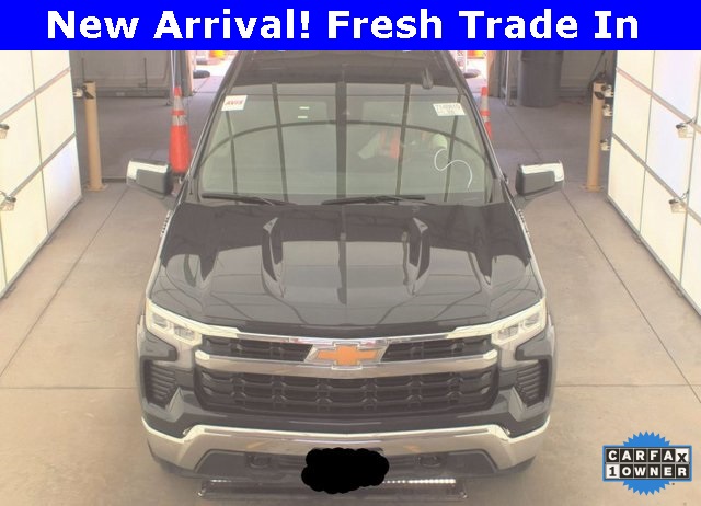 2024 Chevrolet Silverado 1500 LT photo 2