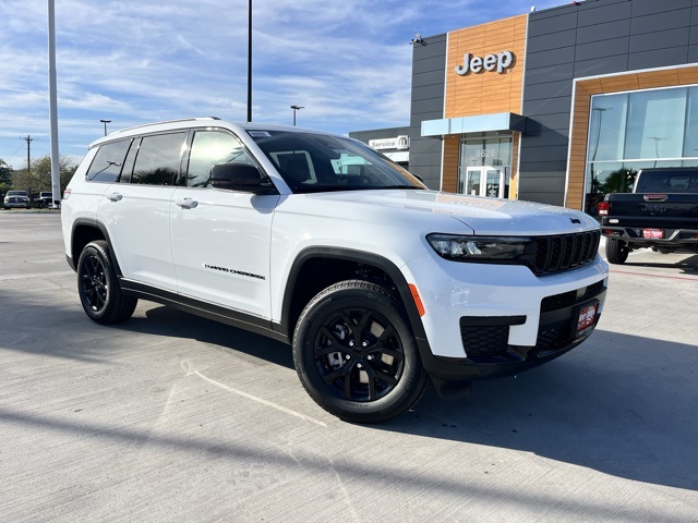 2025 Jeep Grand Cherokee L Altitude's photo