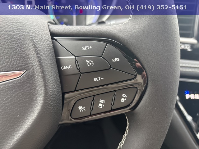 New 2026 Chrysler Pacifica Select 4D Passenger Van